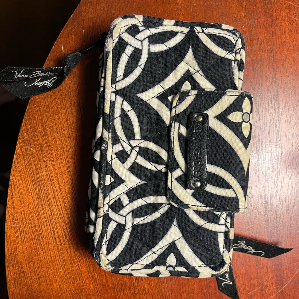 Vera Bradley Concerto pattern wristlet zip-around wallet